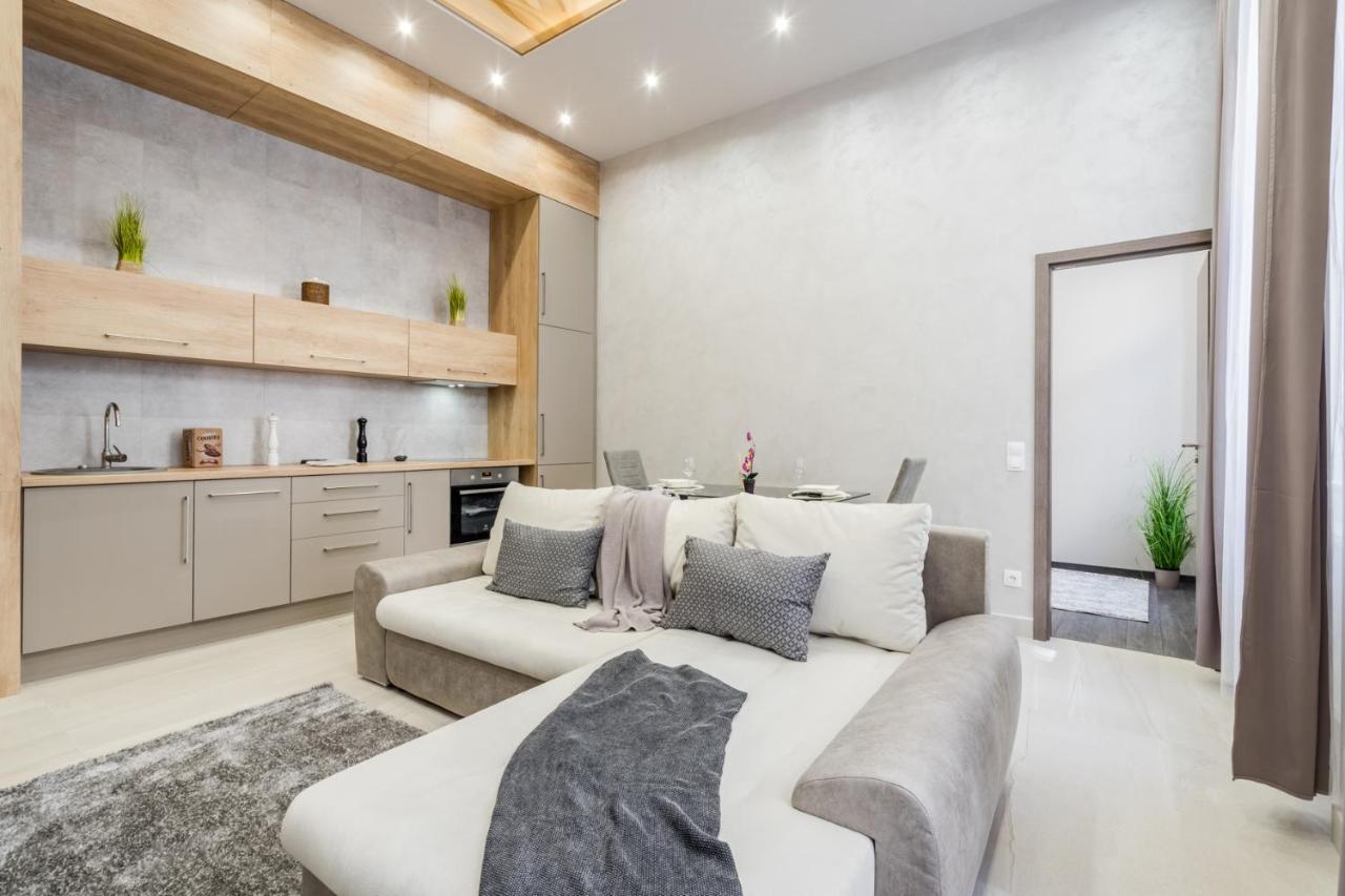 Chic Comfort Suite For 6 By Oktogon Budapest Exterior photo